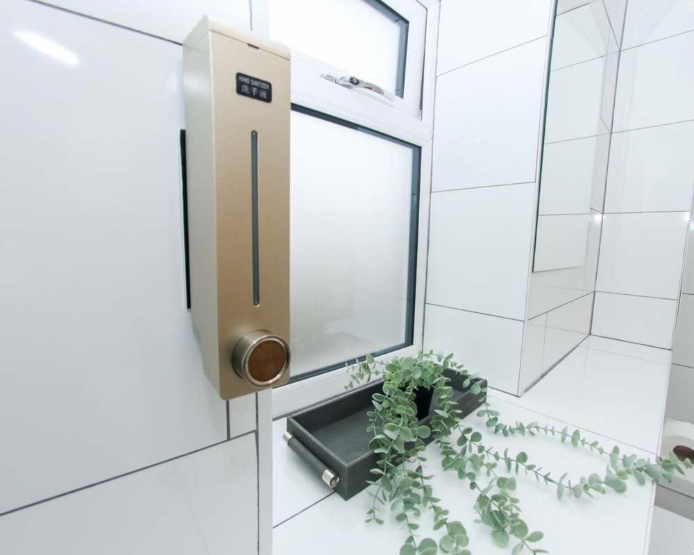 No25-Luxe Living Guest House- 2 Bed-Wifi-Free Parking-City- Beach Свонсі Екстер'єр фото